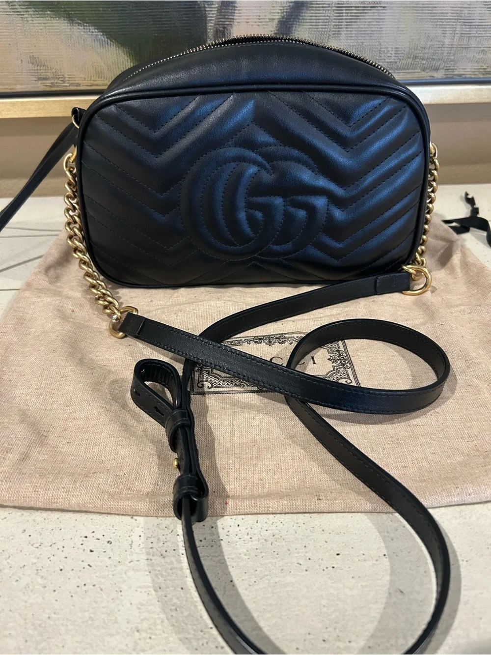 Gucci Black GG Marmont Leather Crossbody Bag - Picture 3 of 5